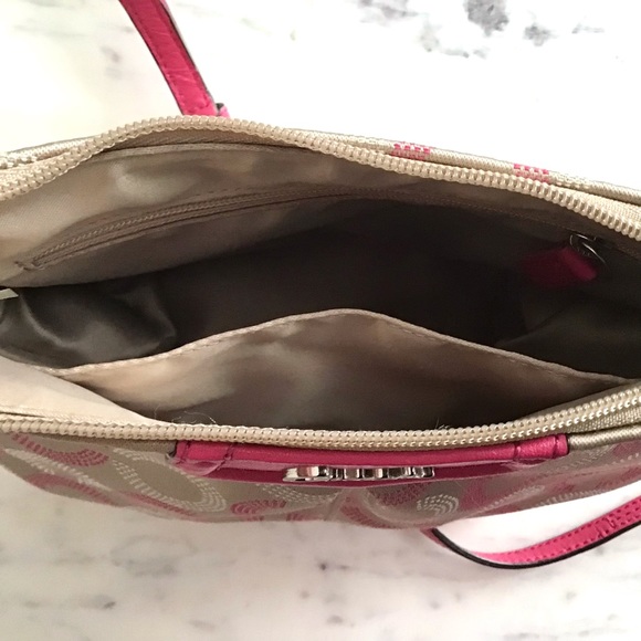 Coach Logo Crosbody Bag - Picture 8 of 11